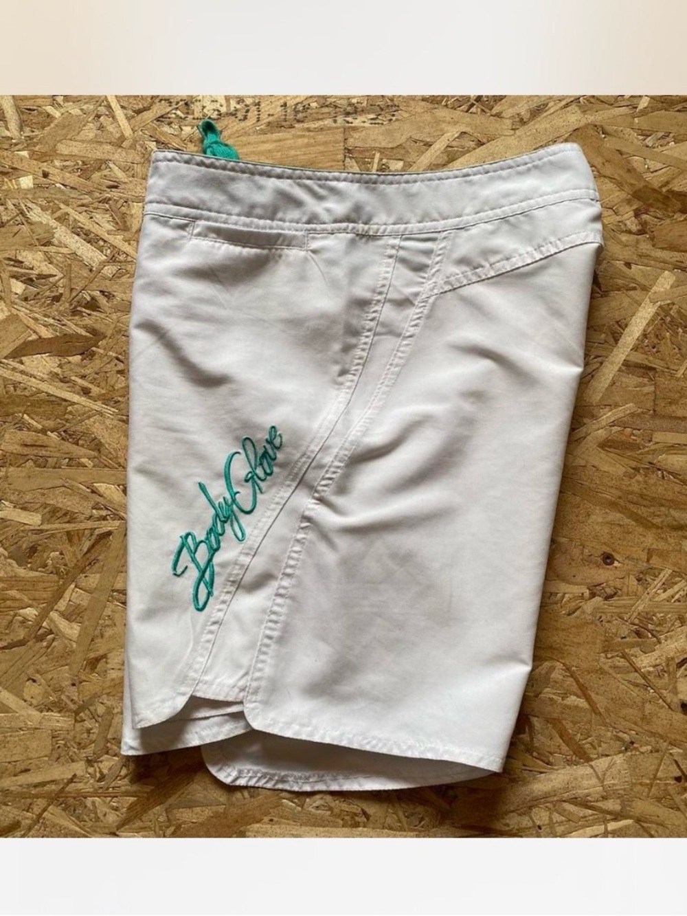Body Glove White short with Teal Logo